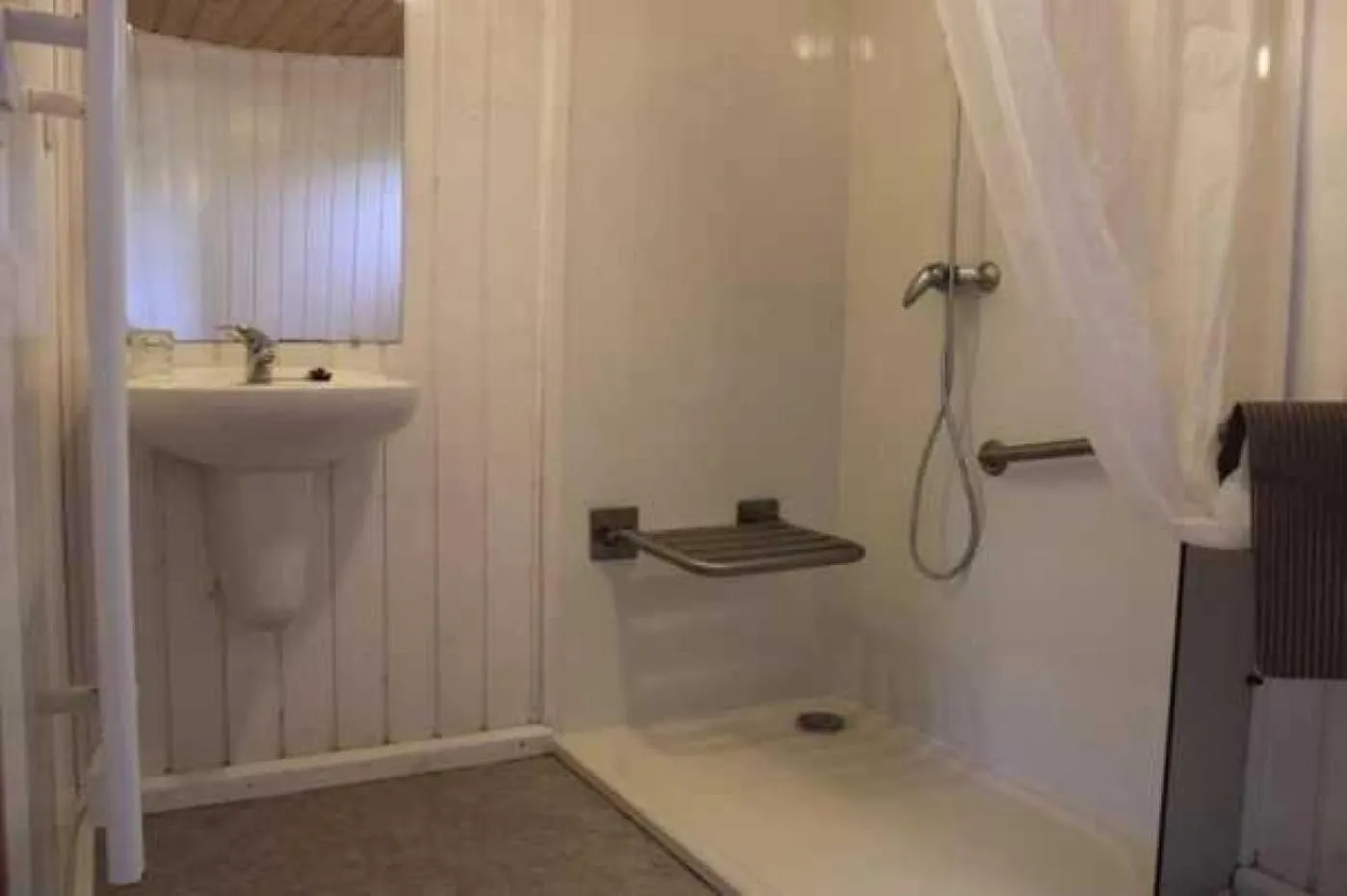 Camping 3 Etoiles - Piscine - Eehgef Castelnau-Picampeau 营地